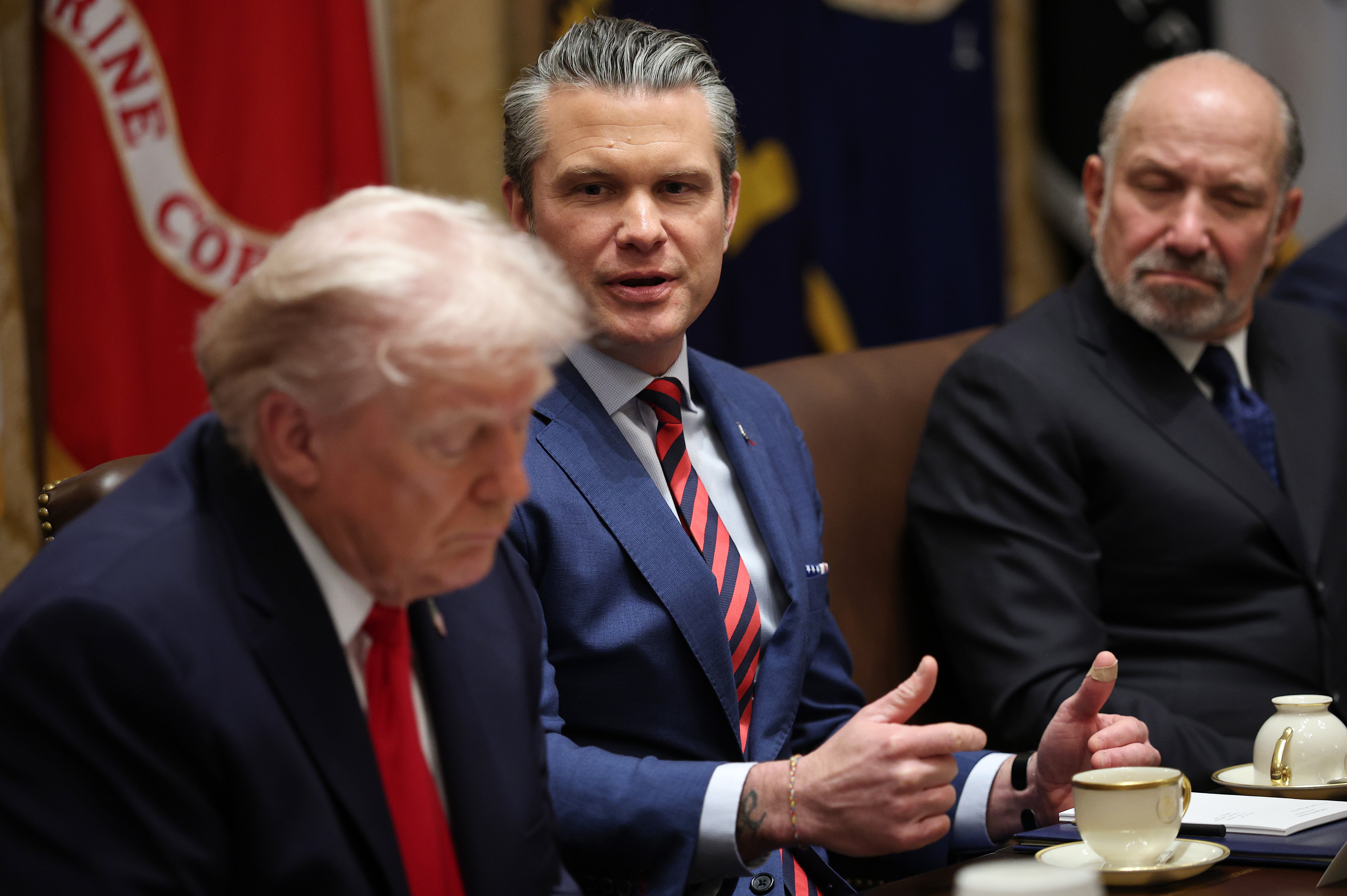 IA vs. Pentagono: Robot Killer e Sorveglianza di Massa