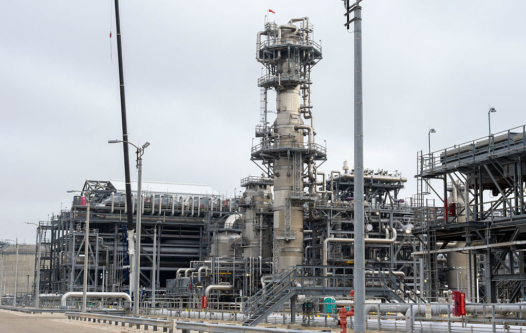 Tech Giants Pledge to Fund Power for Data Center Growth