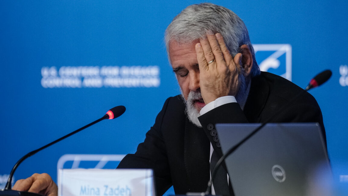 Polémica en EEUU: ¿Reemplazará RFK el Panel de Asesores de Vacunas del CDC?